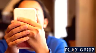 Study Reveals Connection Between Screen Addiction and Suicidal Behaviors in Teens